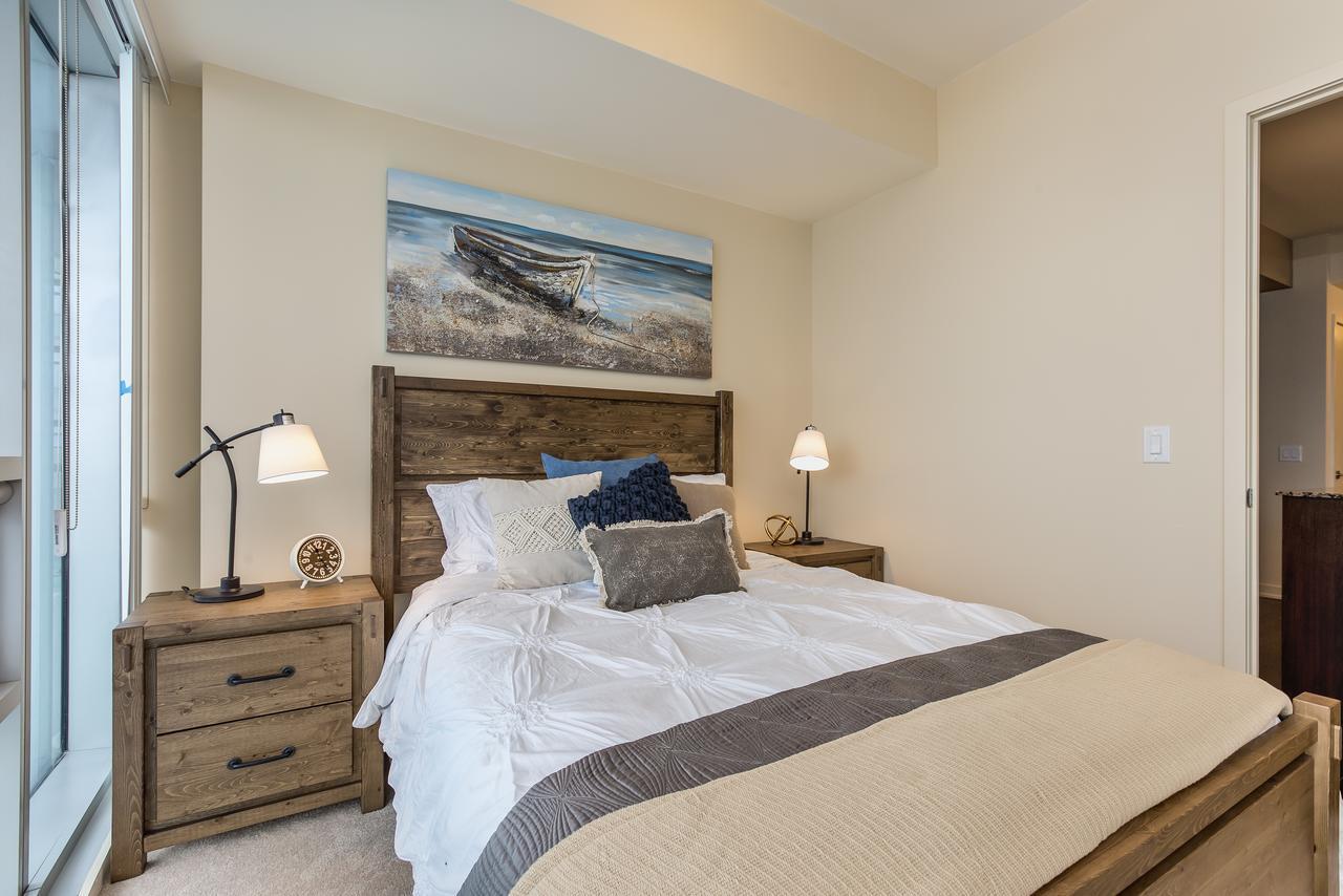 Upscale 3-Bedroom With Gorgeous Lake View Toronto Buitenkant foto